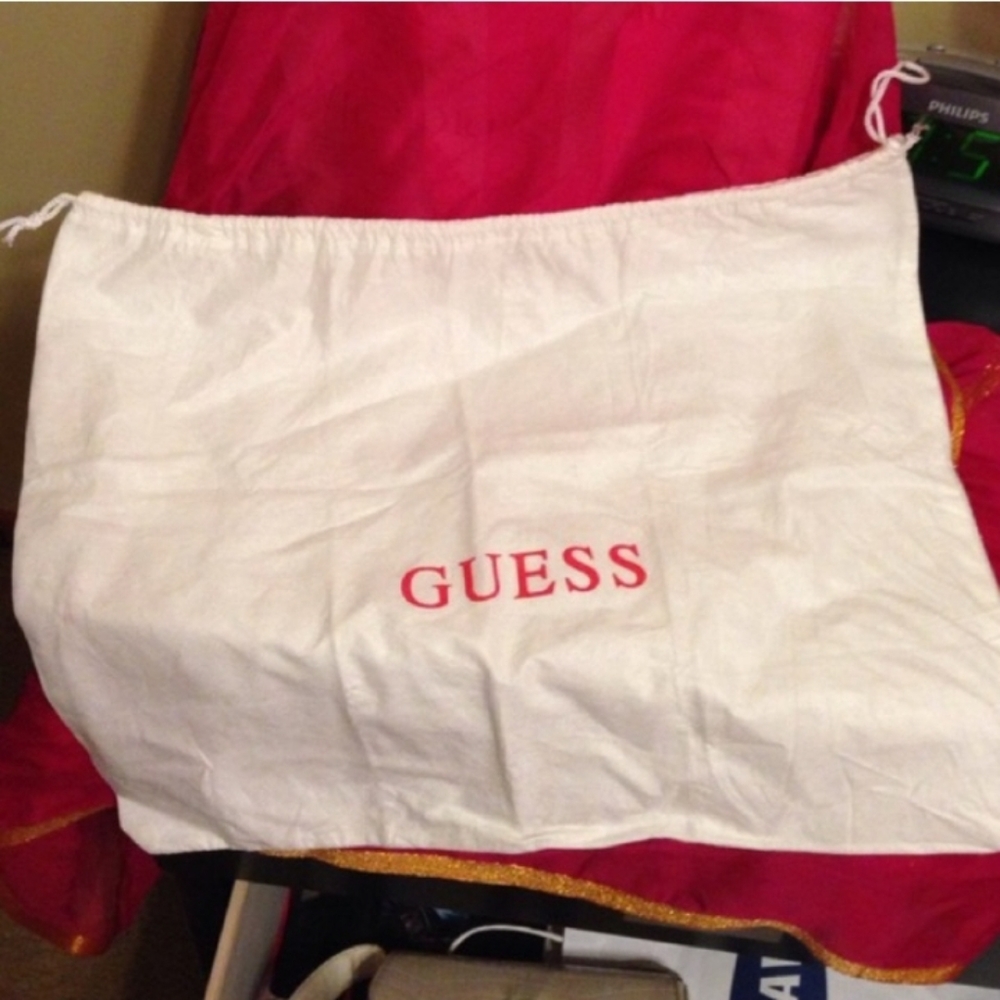Guess dust bag